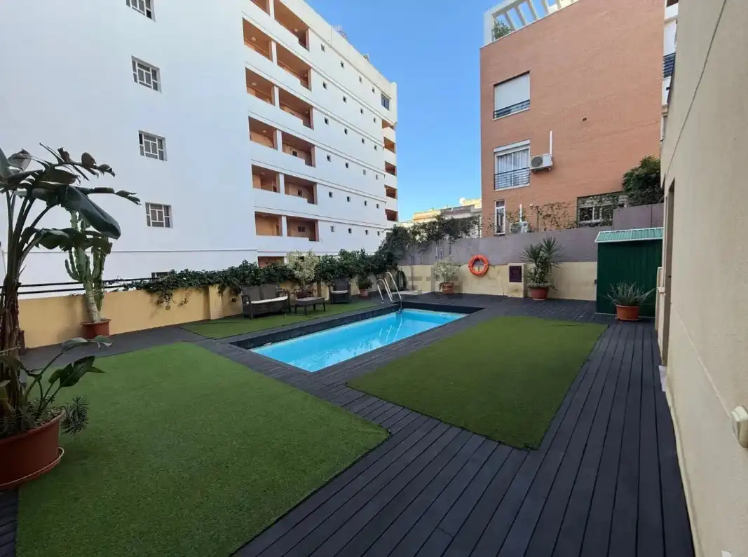 Piscina de Planta baja en venta en Torremolinos con Terraza y Piscina