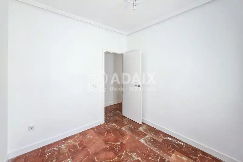 Schlafzimmer von Wohnung zum Verkauf in Úbeda mit Balkon