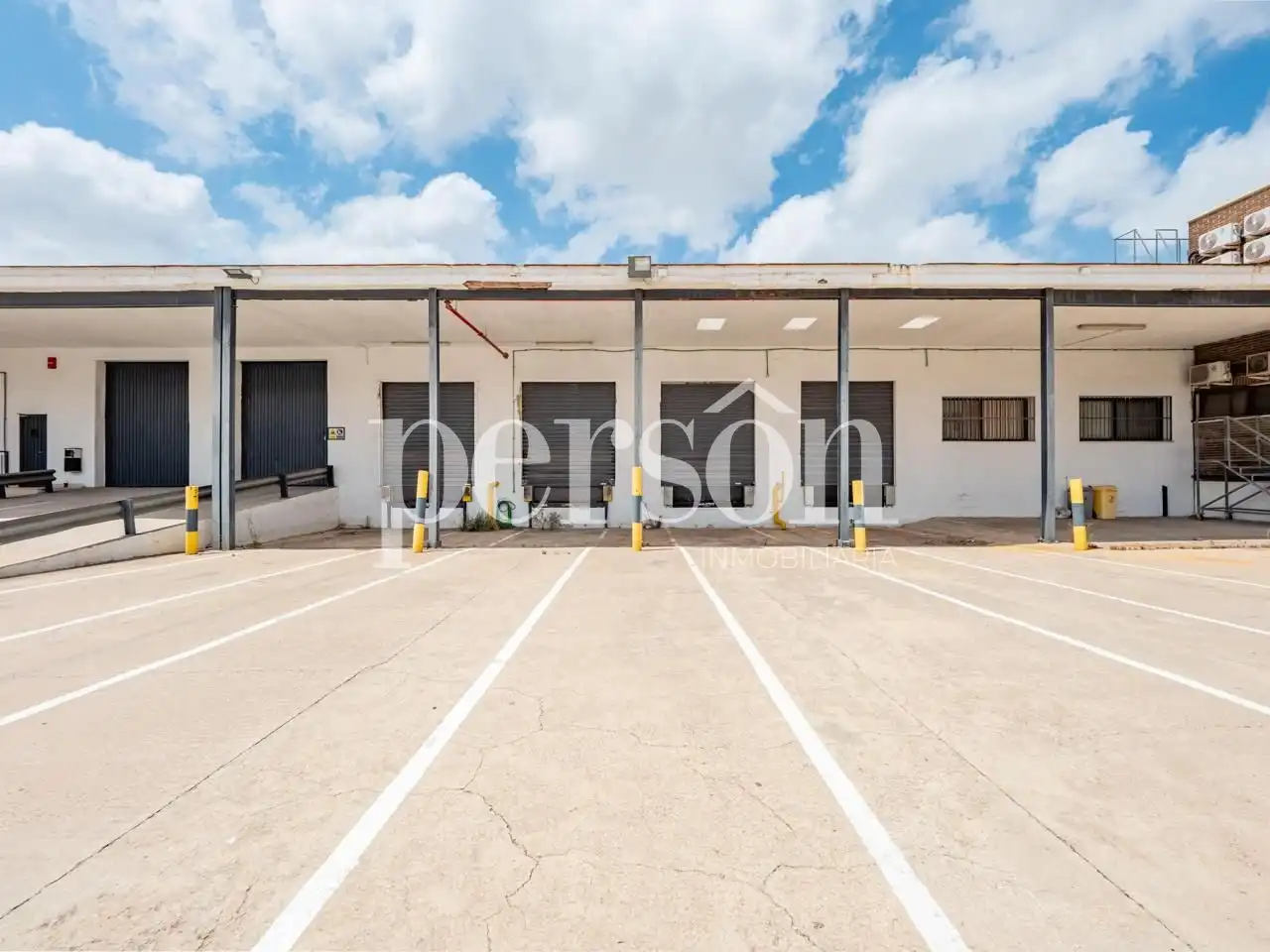 Nave industrial in affitto a Fuente del Jarro, imagen 2