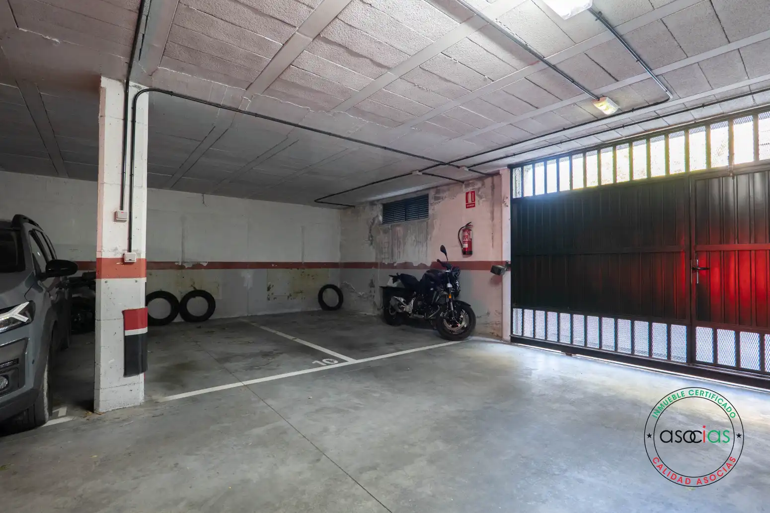 Parking de Piso en venta en Gijón  con Calefacción, Parquet y Trastero