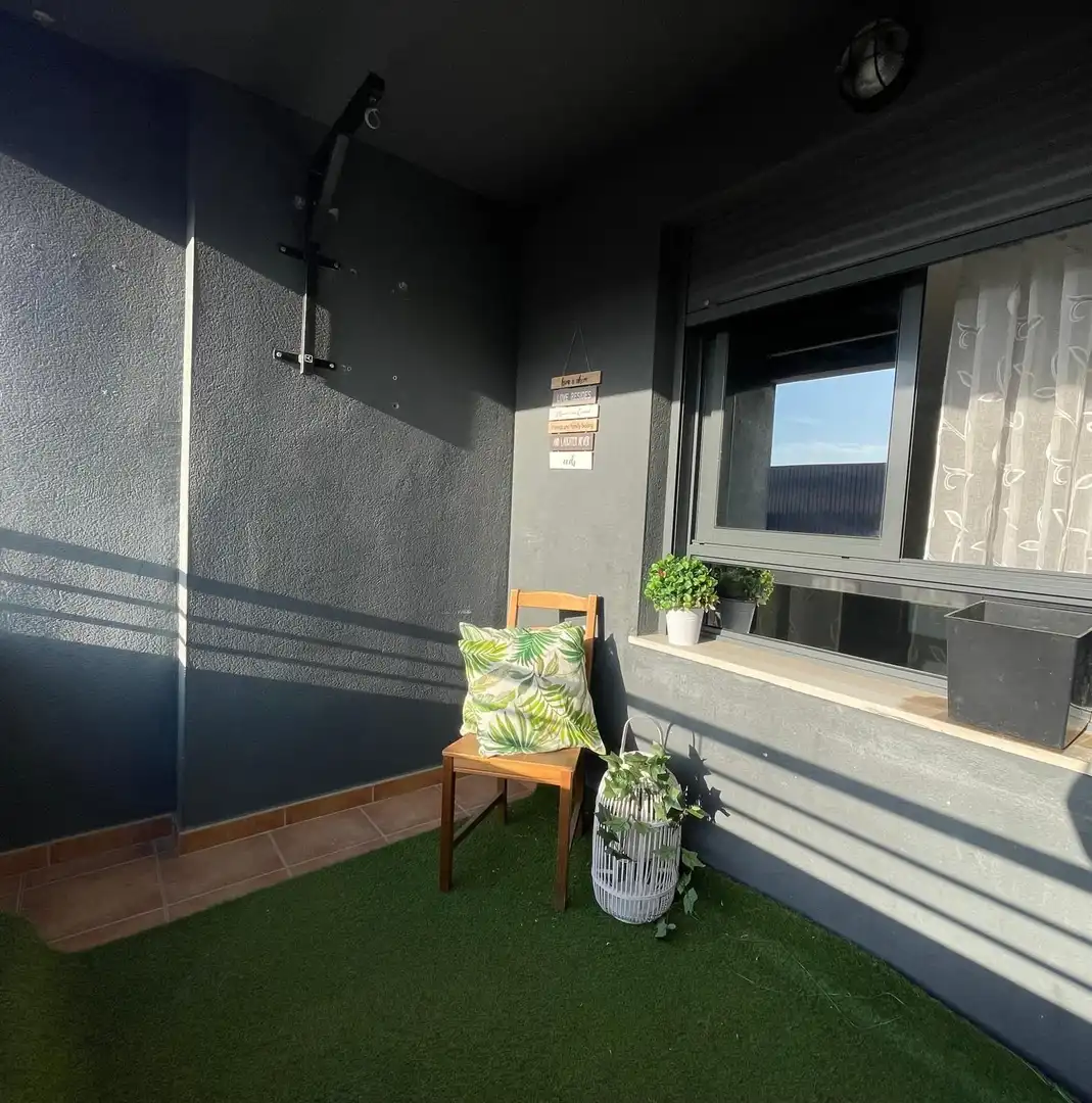 Terraza de Piso en venta en Oliva con Terraza, Trastero y Amueblado