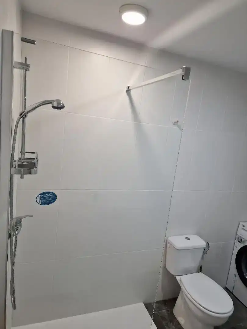 Bathroom of Flat for rent in Elche / Elx  with Air Conditioner, Parquet flooring and Furnished