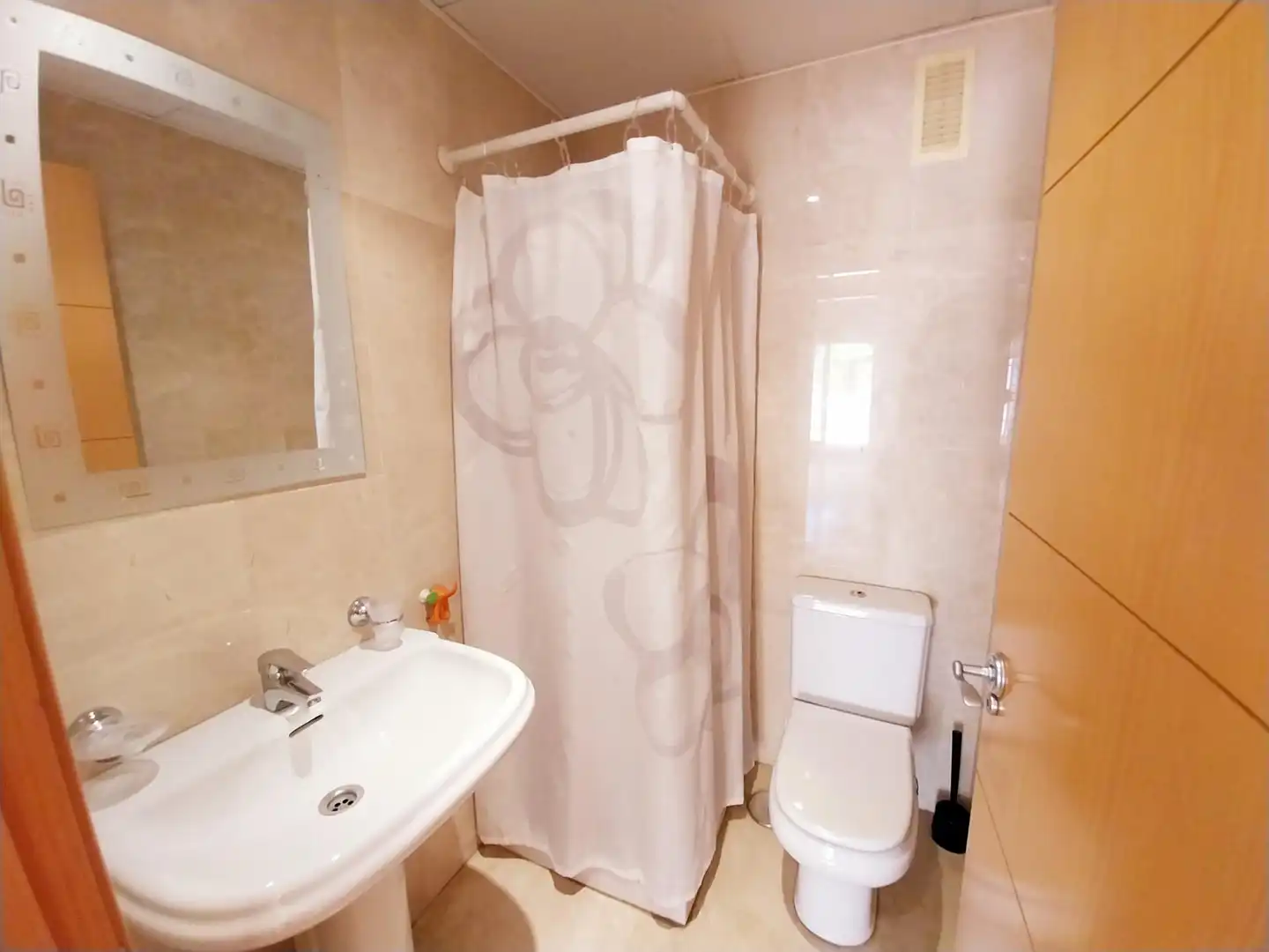 Bathroom of Ground floor for sale in Benalmádena  with Air Conditioner, Heating and Private garden