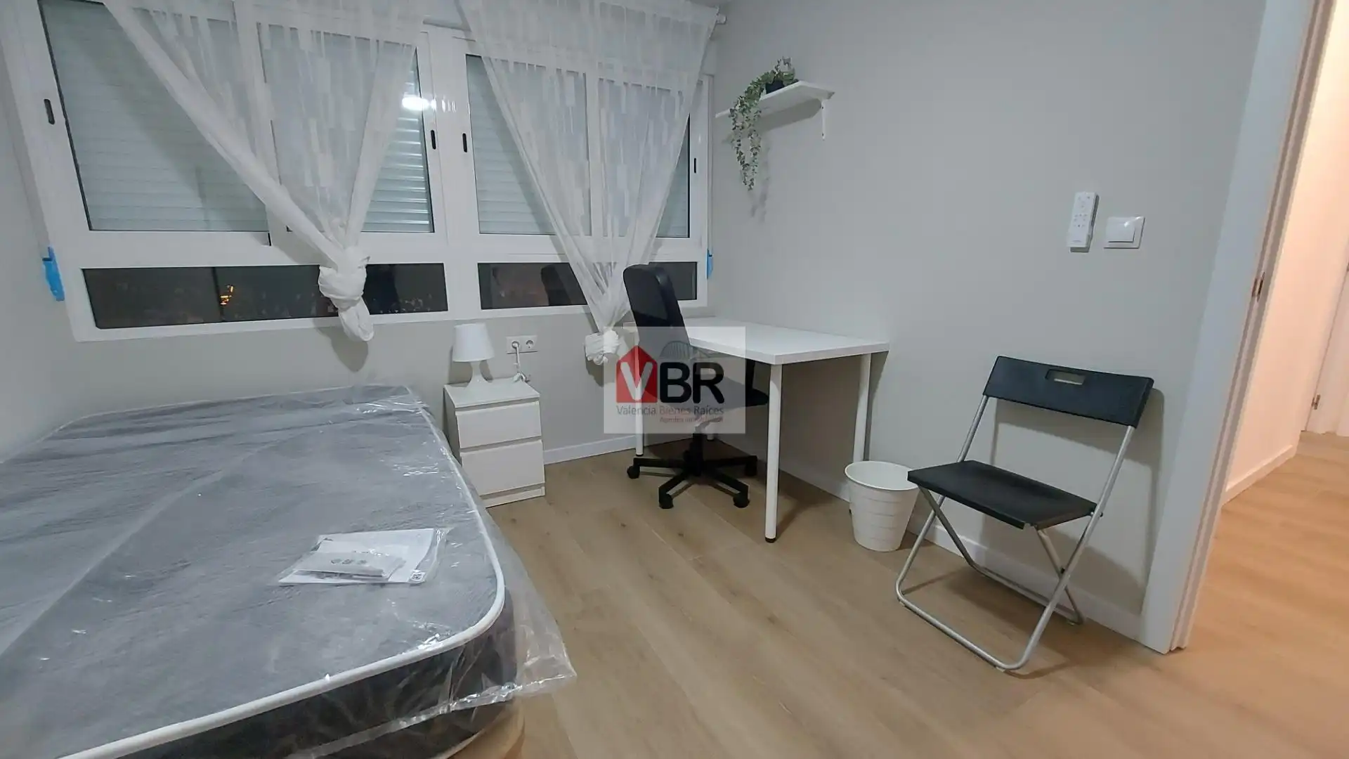 Bedroom of Flat for rent in Valencia  with Furnished