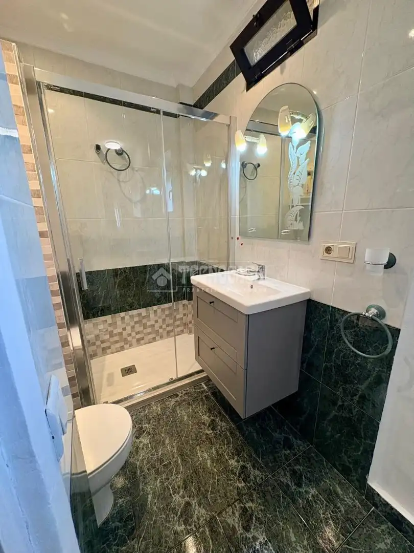 Baño de Piso de alquiler en Nerja con Aire acondicionado y Balcón