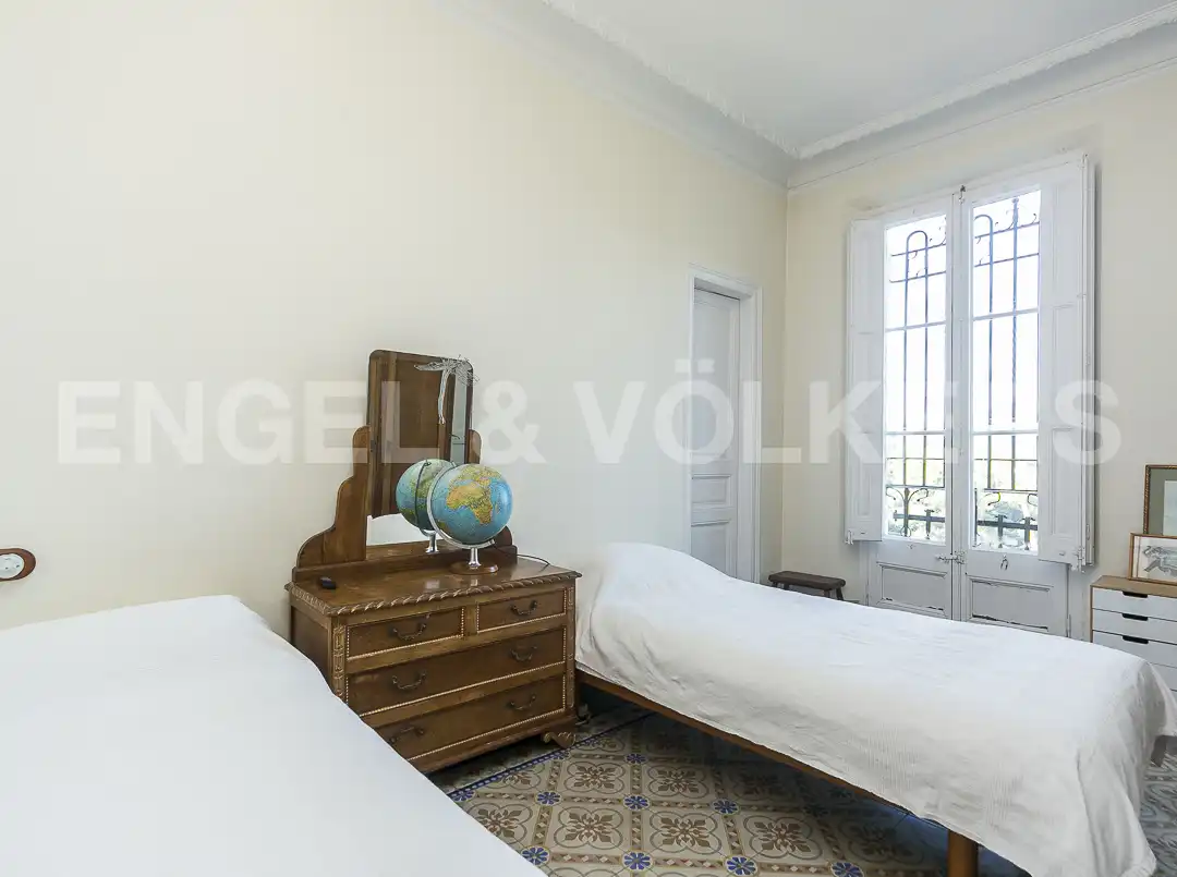 Schlafzimmer von Haus oder Chalet zum Verkauf in Barcelona mit Heizung, Terrasse und Abstellraum