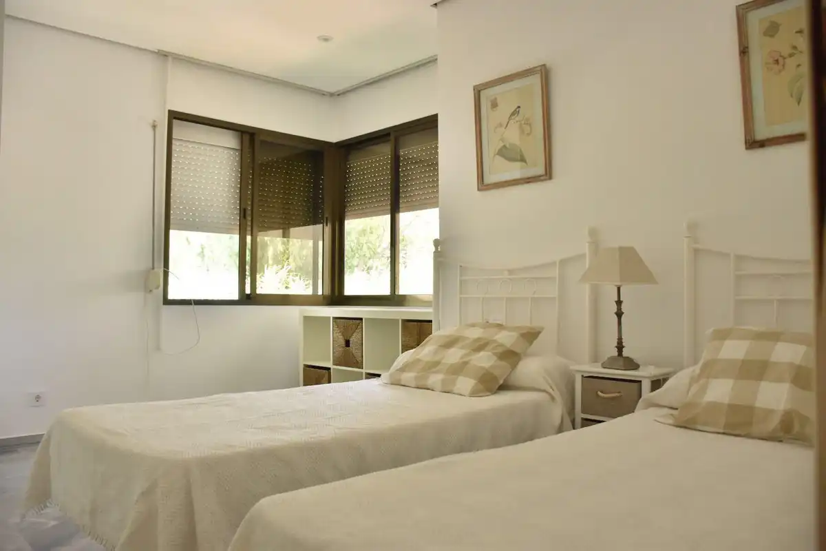 Home with pool for sale in Elviria - Cabopino, imagen 10