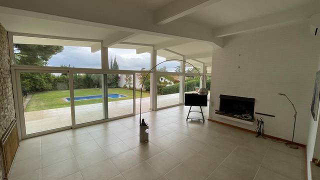 Casa-chalet en Alquiler en Canafort - El Puntó