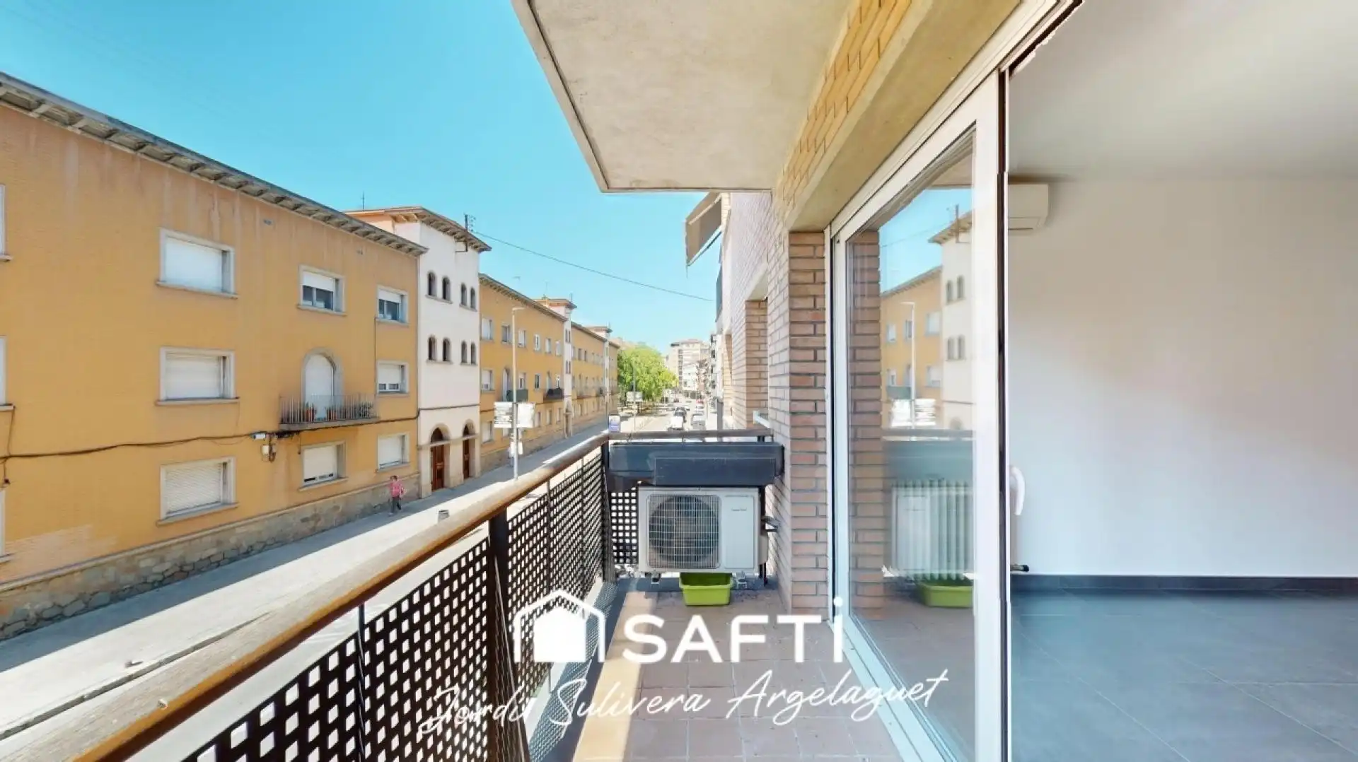 Vista exterior de Piso en venta en Girona con Aire acondicionado, Calefacción y Terraza