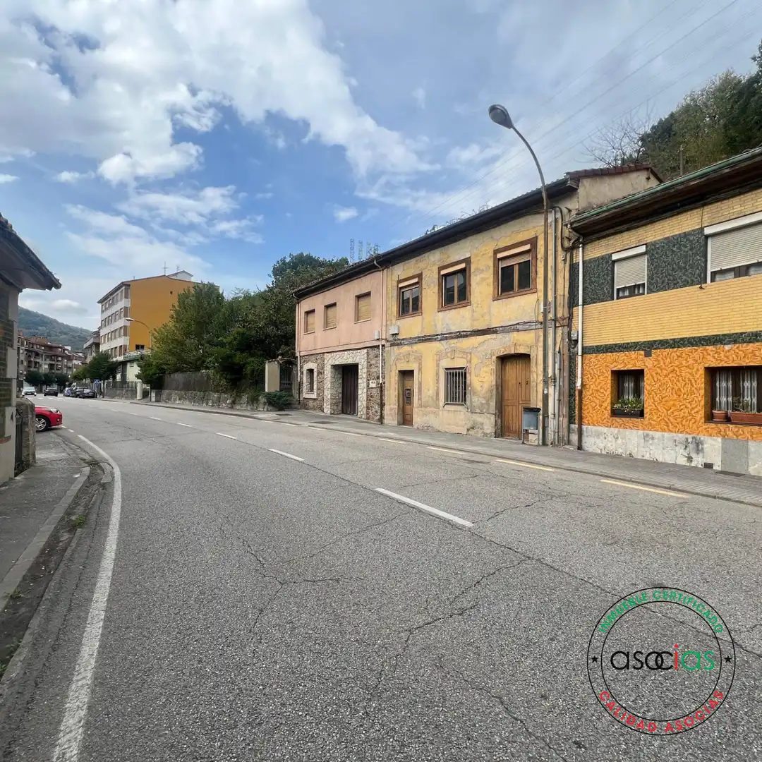 Casa a schiera con giardino in vendita a Pola de Laviana - AV RIOSECO 21