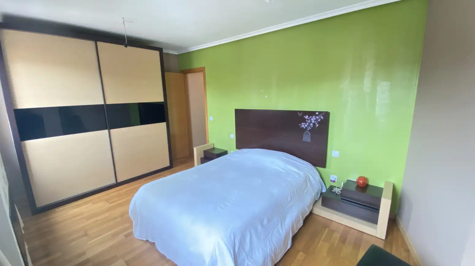 Schlafzimmer von Wohnung zum Verkauf in Los Corrales de Buelna  mit Heizung, Parkett und Möbliert
