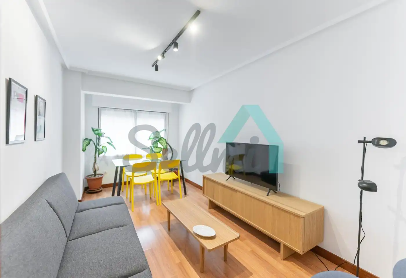 Sala de estar de Piso de alquiler en Gijón  con Calefacción y Amueblado