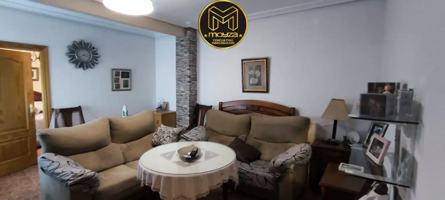 Appartamento con terrazza in vendita a Úbeda