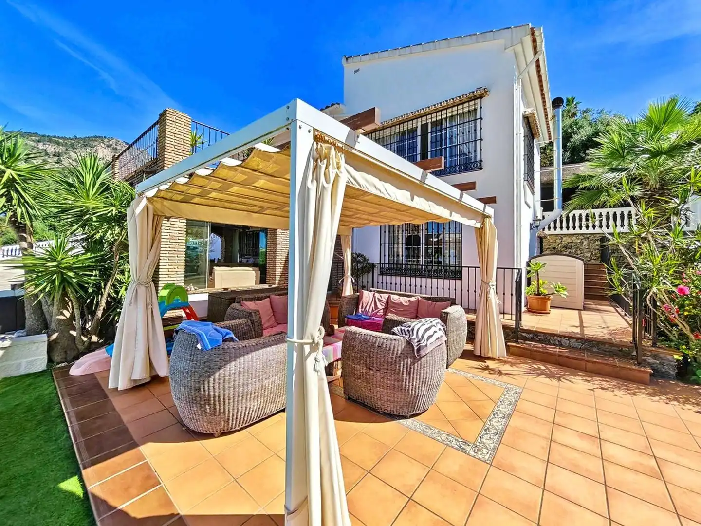 Terrasse von Haus oder Chalet zum Verkauf in Alhaurín de la Torre mit Privatgarten, Terrasse und Abstellraum