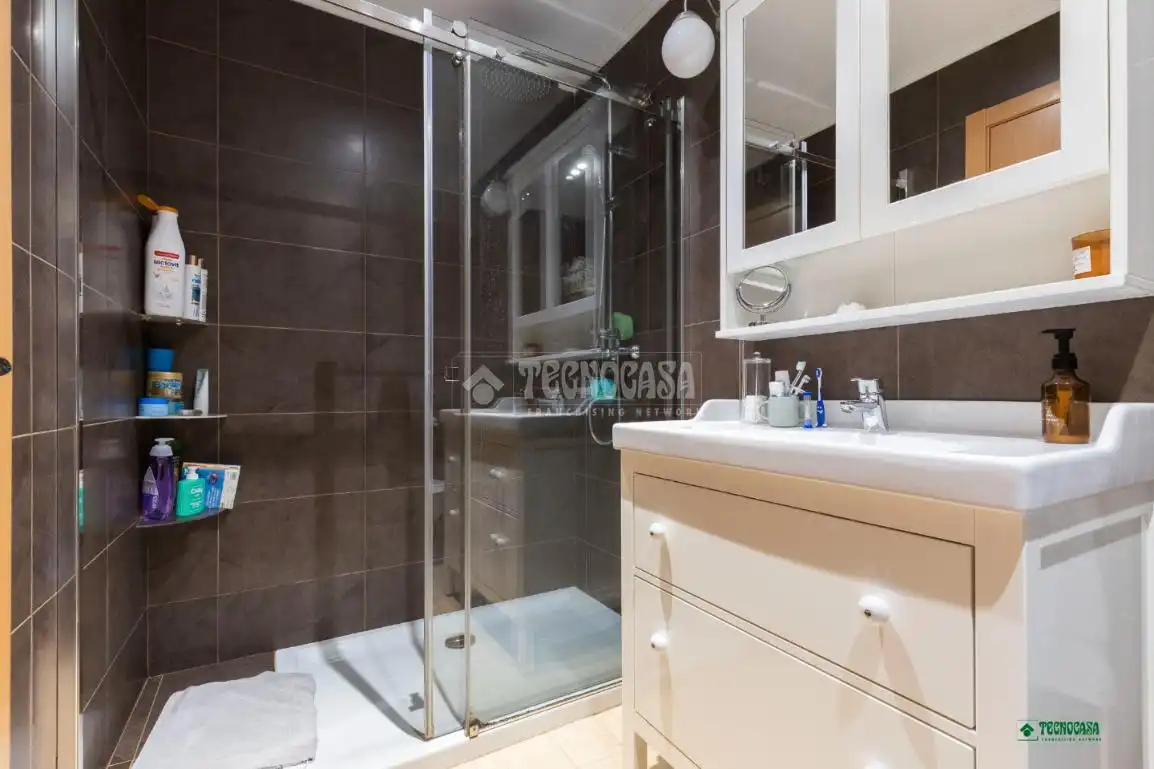 Badezimmer von Wohnung zum Verkauf in Níjar mit Heizung und Balkon