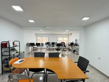 Office space with lift for sale in Calle Maestro Padilla