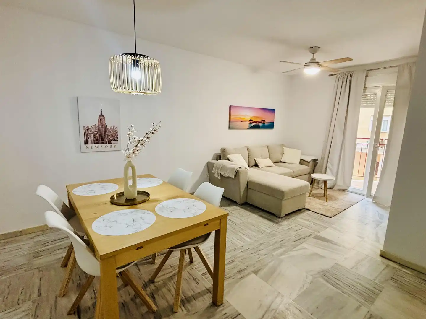 Sala de estar de Apartamento en venta en Málaga con Alarma