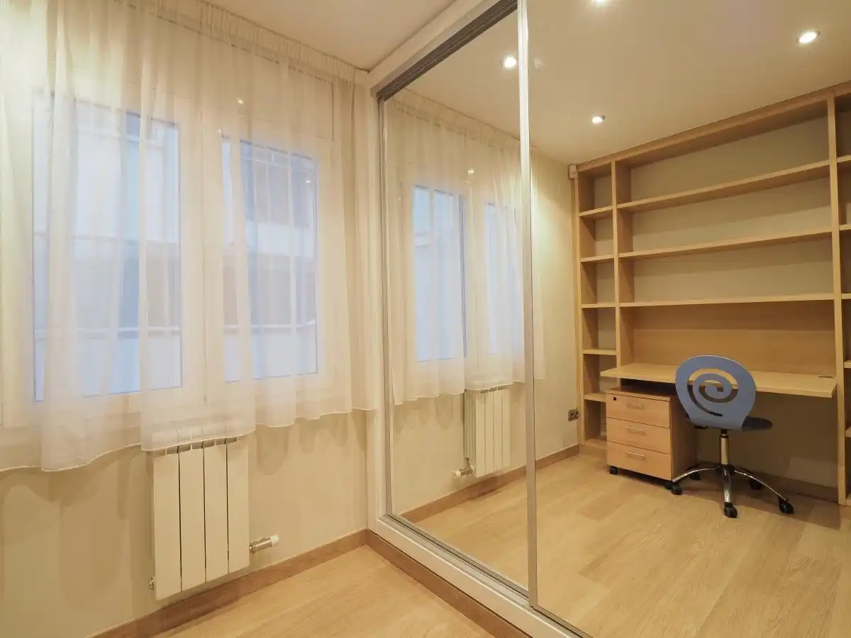 Schlafzimmer von Wohnung zur Miete in Reus mit Klimaanlage, Heizung und Parkett