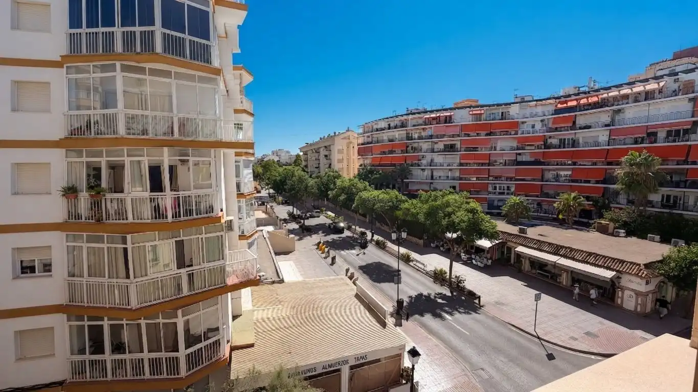 Vista exterior de Pis en venda en Fuengirola amb Terrassa, Traster i Moblat