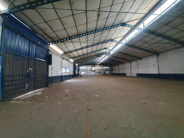 Nave industrial en Alquiler en El Plantinar – Avda. La Paz - El Juncal