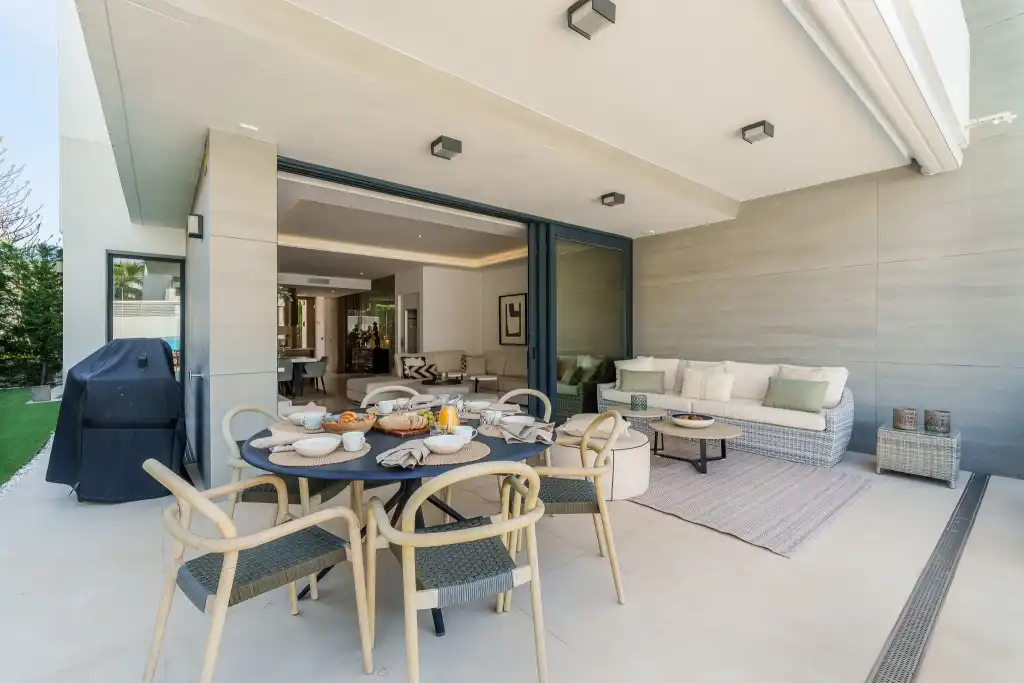 Villa mit Pool zum Verkauf in Nueva Andalucía, imagen 8
