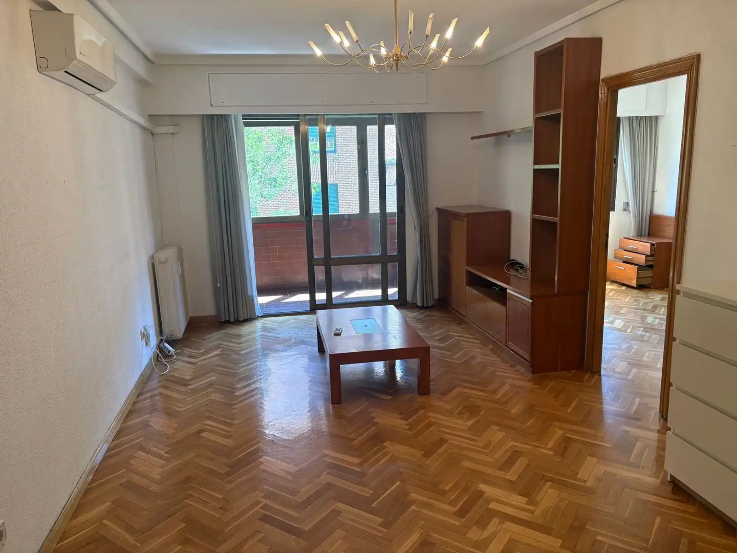 Sala de estar de Apartamento de alquiler en Madrid con Aire acondicionado, Calefacción y Terraza