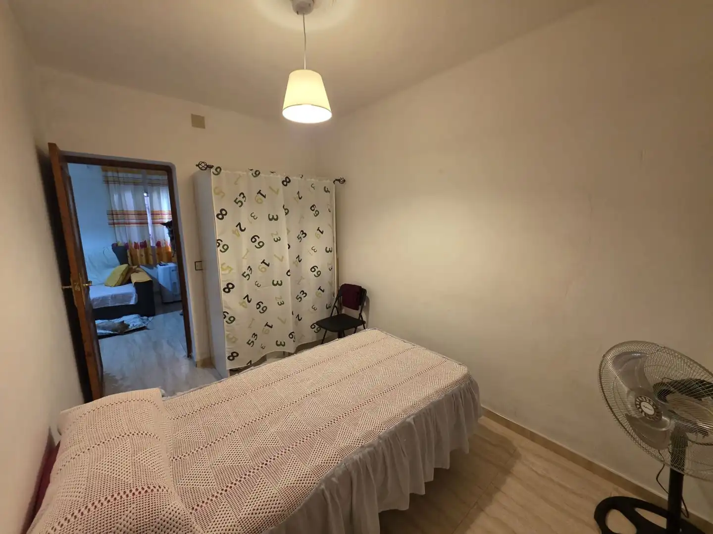 Habitación de Piso en venta en Lora del Río con Terraza y Trastero