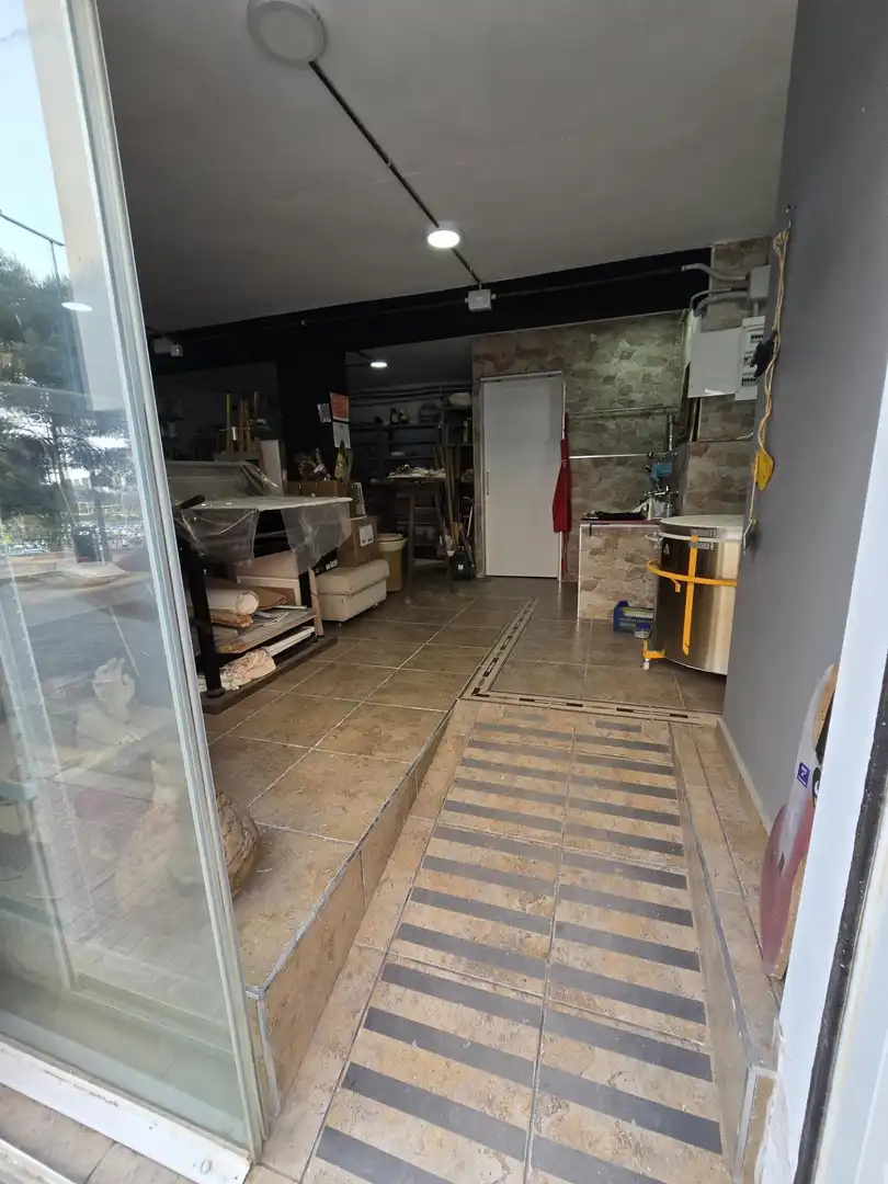 Local en venta en CAPITAN CORTES, Colonia Madrid