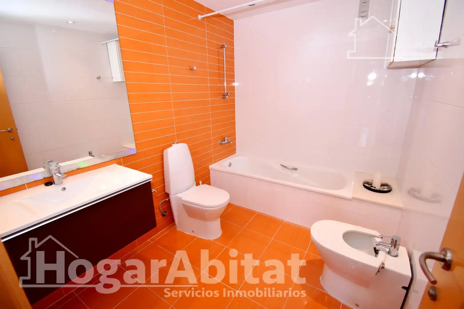 Badezimmer von Wohnung zum Verkauf in Massanassa mit Klimaanlage, Heizung und Terrasse