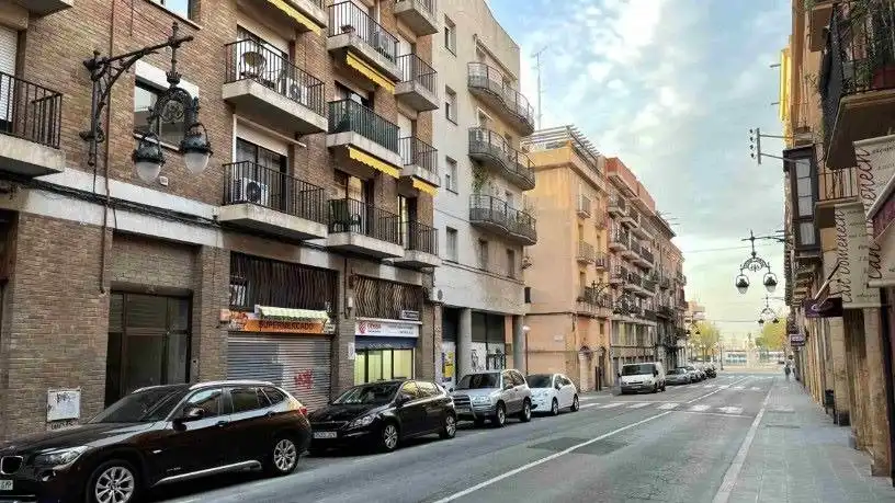 Vista exterior de Local en venda en Tarragona