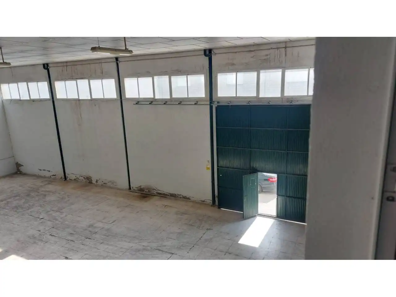 Fabrikhallen zur Miete in Lucena