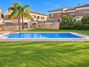 Adosado con piscina en venta en Doctor Ramon i Cajal