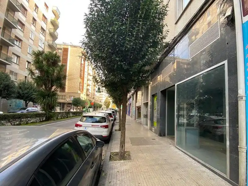 Business premises to rent in Burlada / Burlata, imagen 2