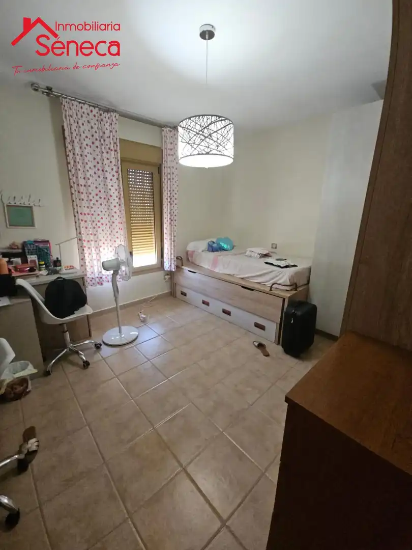 Dormitori de Casa adosada en venda en Córdoba amb Aire condicionat, Calefacció i Terrassa