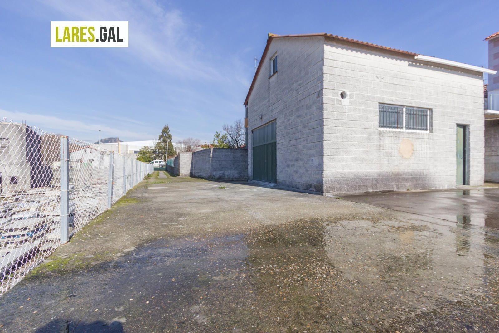 Exterior view of Industrial buildings to rent in Cangas 