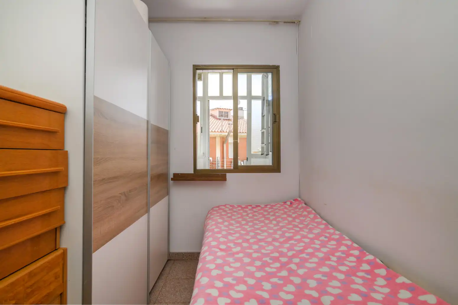 Dormitori de Casa adosada en venda en Sant Boi de Llobregat amb Aire condicionat i Terrassa
