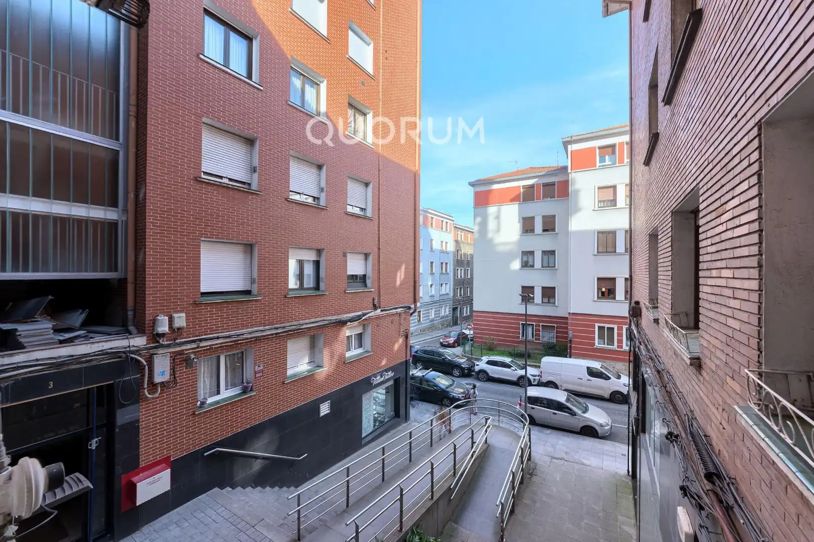 Außenansicht von Wohnung zum Verkauf in Basauri  mit Heizung und Möbliert