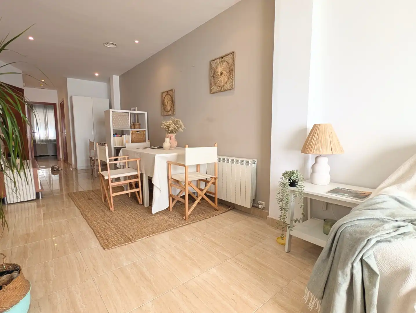 Esszimmer von Erdgeschoss zum Verkauf in Mataró mit Klimaanlage, Heizung und Terrasse