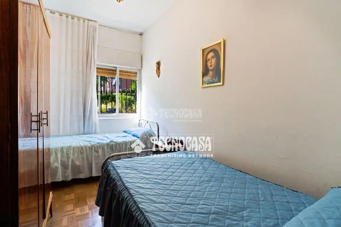 Habitación de Piso en venta en Madrid con Calefacción y Amueblado