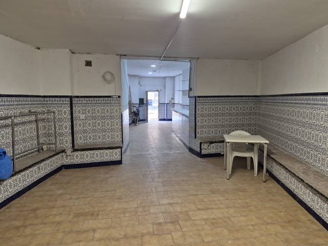 Local comercial en Alquiler en Valencia - PLAZA ROJAS CLEMENTE en El Botànic