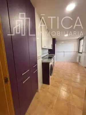 Cocina de Piso en venta en Villares de la Reina con Calefacción, Terraza y Trastero