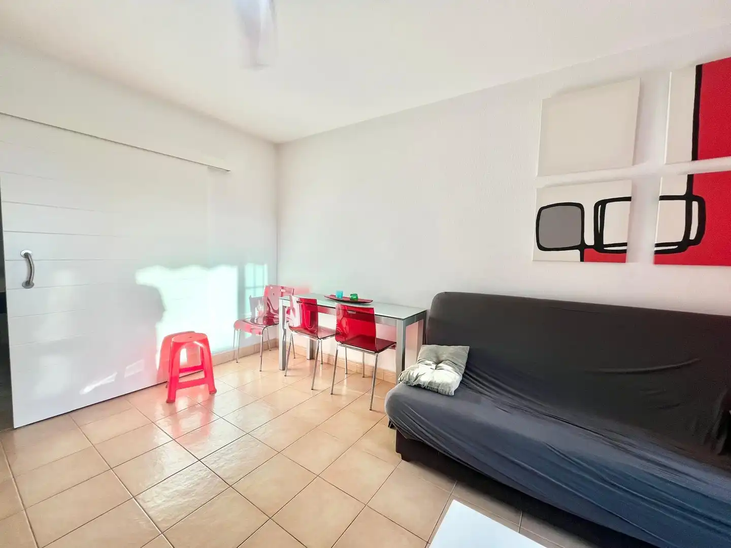 Sala d'estar de Apartament de lloguer en La Manga del Mar Menor amb Aire condicionat, Calefacció i Piscina