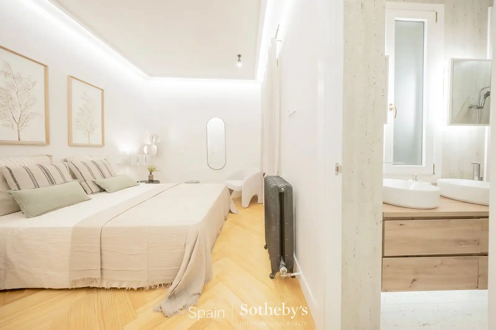 Bedroom of Apartments for sale in Madrid  with Air Conditioner and Heating