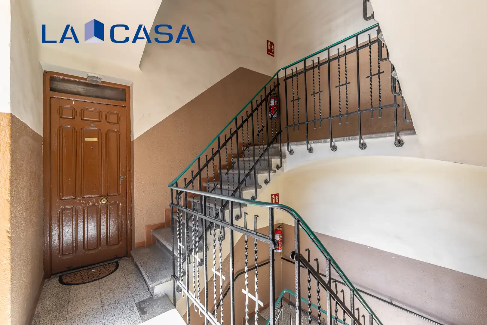 Vista exterior de Piso en venta en Madrid con Balcón