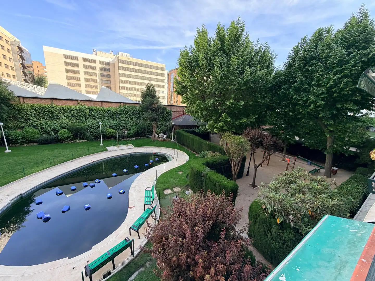 Piscina de Pis en venda en Madrid amb Jardí privat, Terrassa i Piscina comunitària