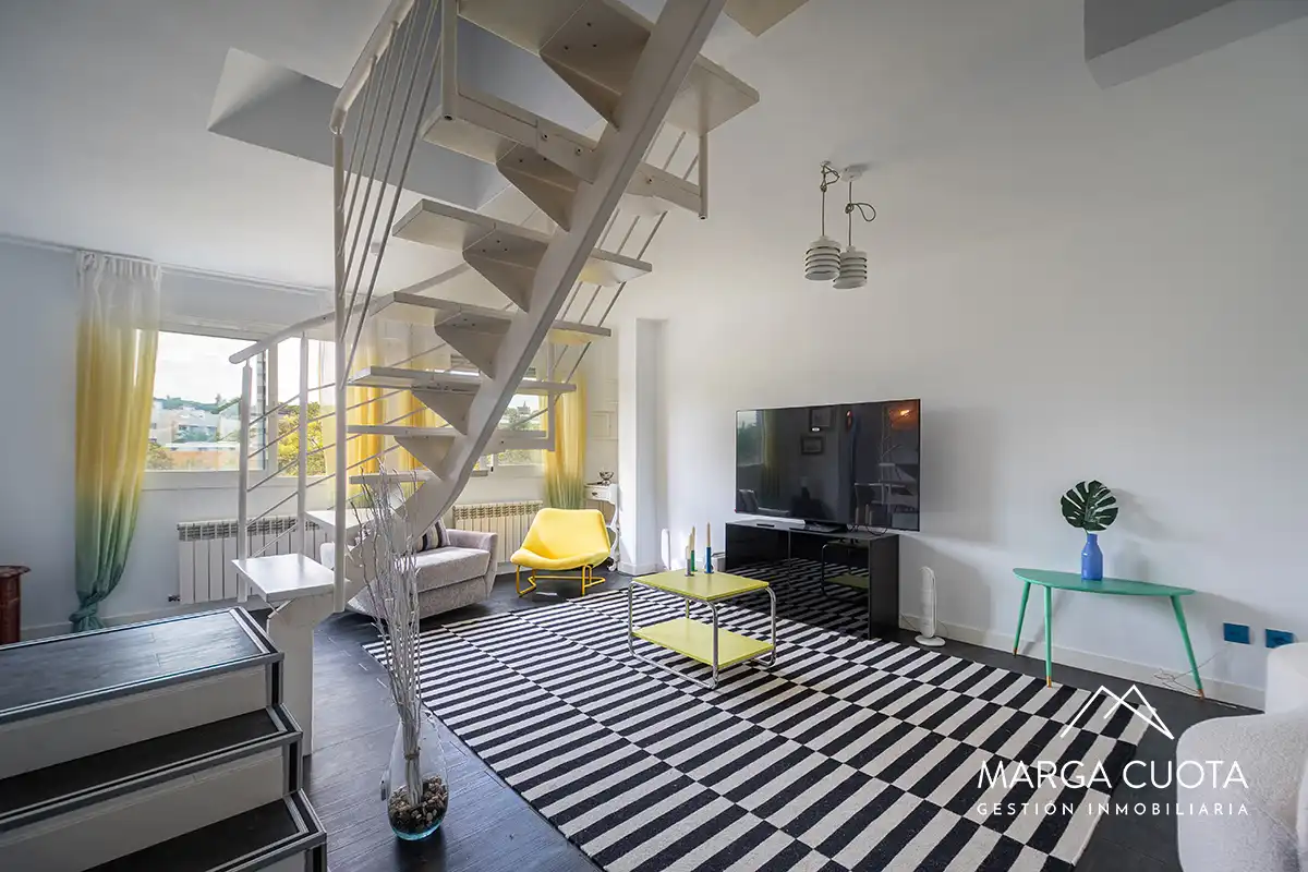 Wohnzimmer von Dachboden zur Miete in Pozuelo de Alarcón mit Klimaanlage, Heizung und Möbliert