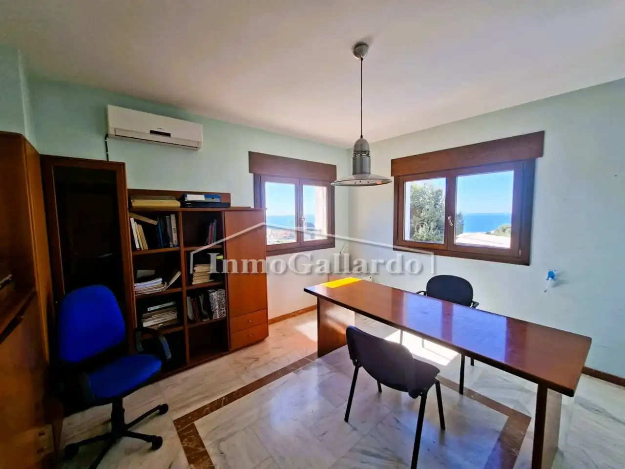Houses for sale in Málaga  with Air Conditioner, Private garden and Parquet flooring
