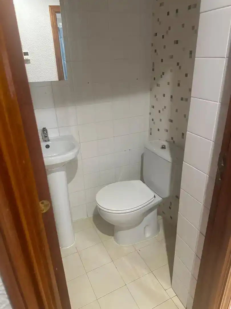 Badezimmer von Wohnung zur Miete in La Bañeza  mit Privatgarten und Möbliert