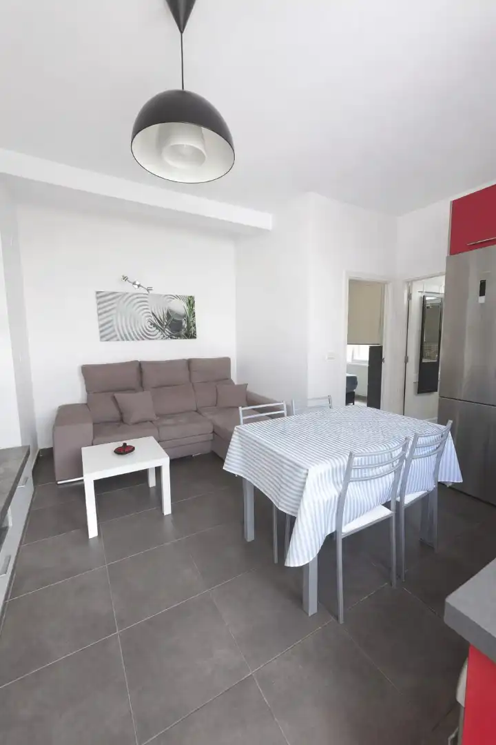 Sala d'estar de Pis de lloguer en Puerto de la Cruz amb Moblat, Forn i Rentadora