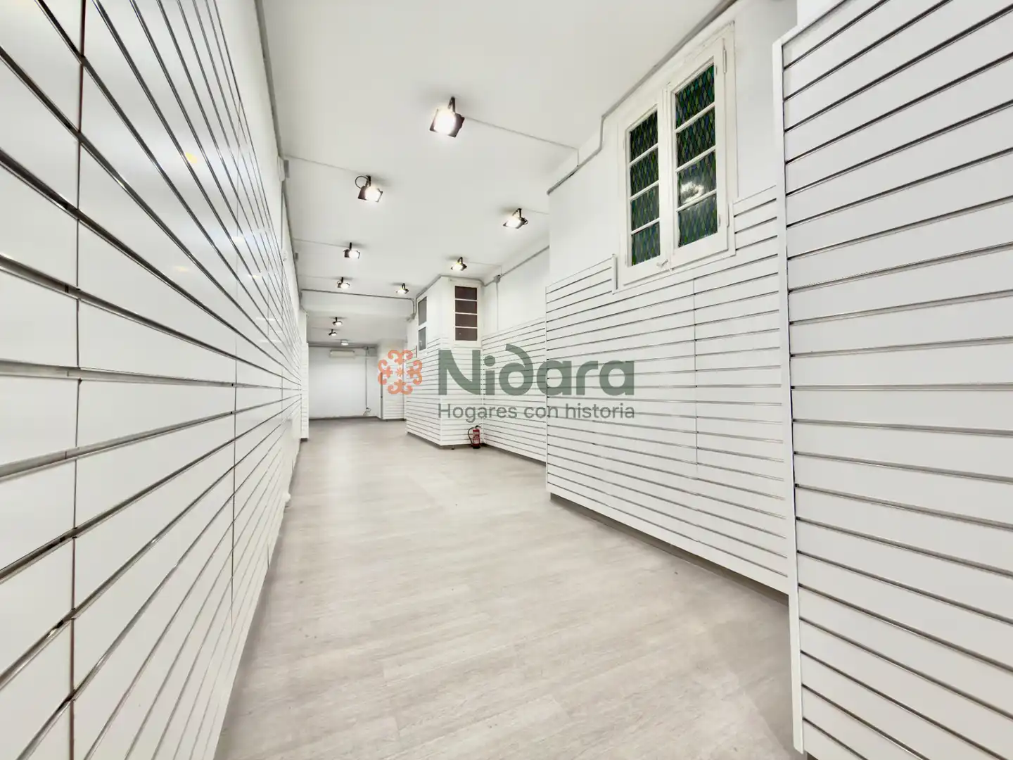 Local comercial de lloguer a Carrer de Floridablanca, imagen 4